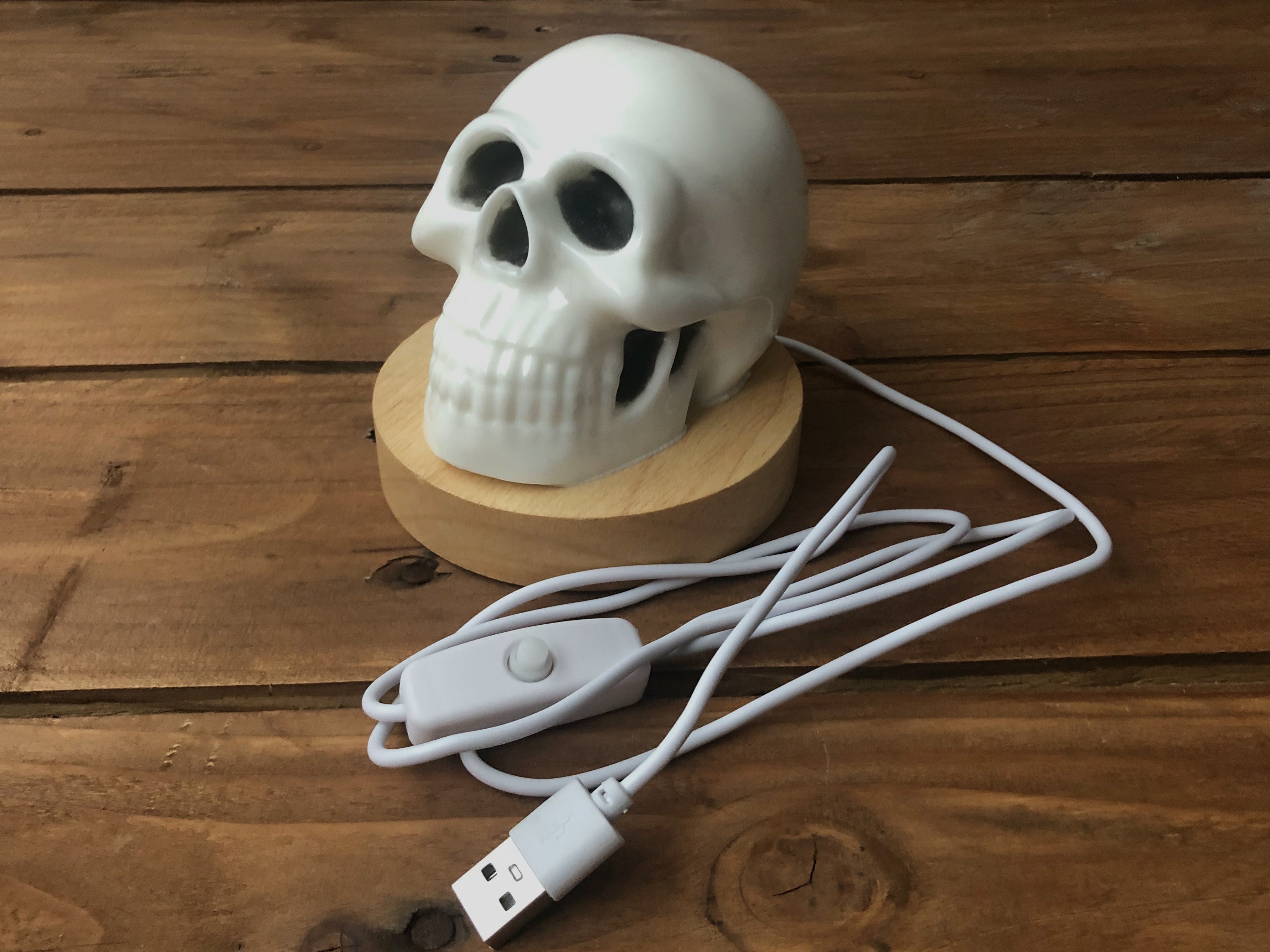 Skull Desk Lamp image 2