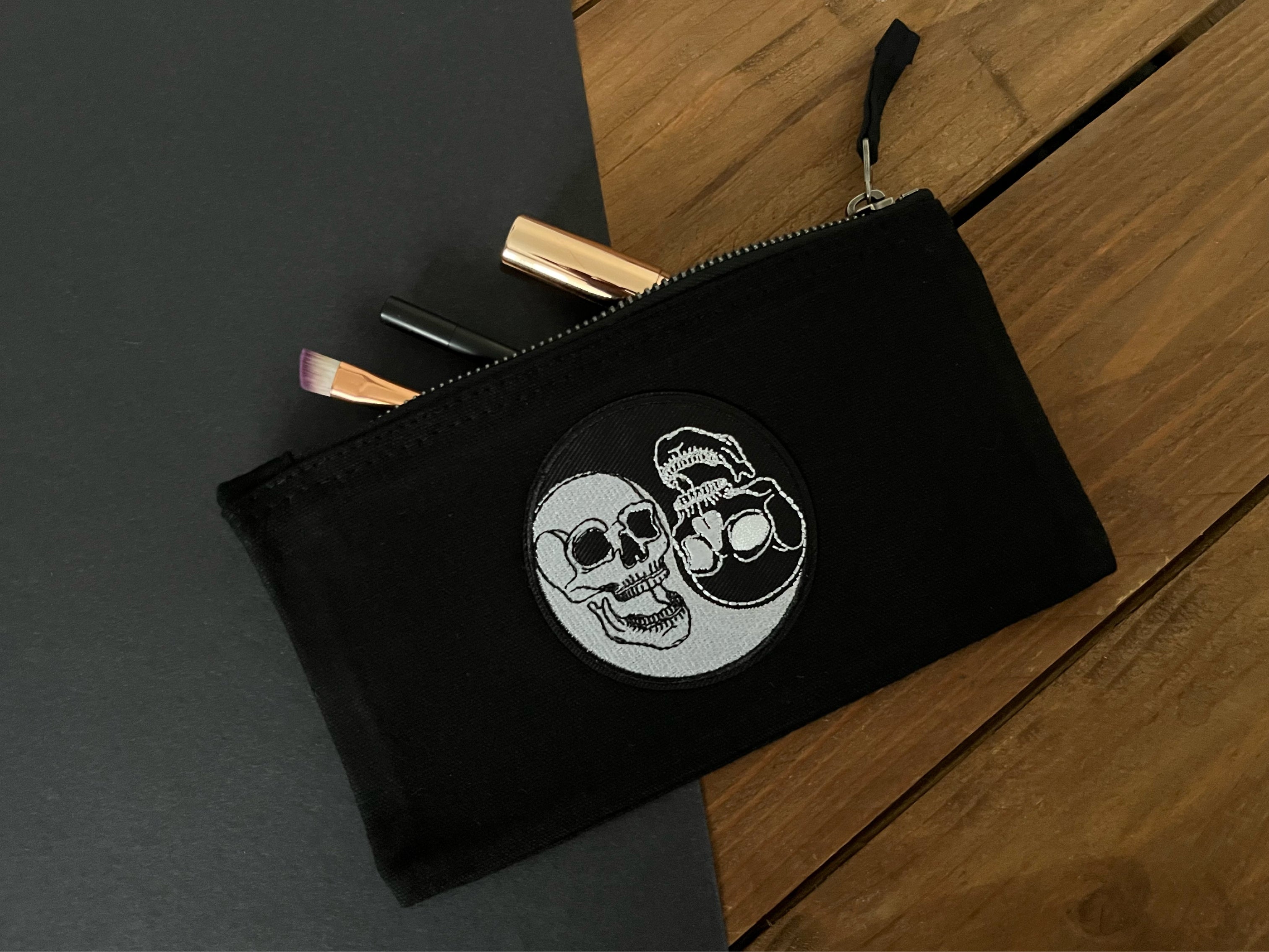 Skull Yin Yang Storage Purse image 2