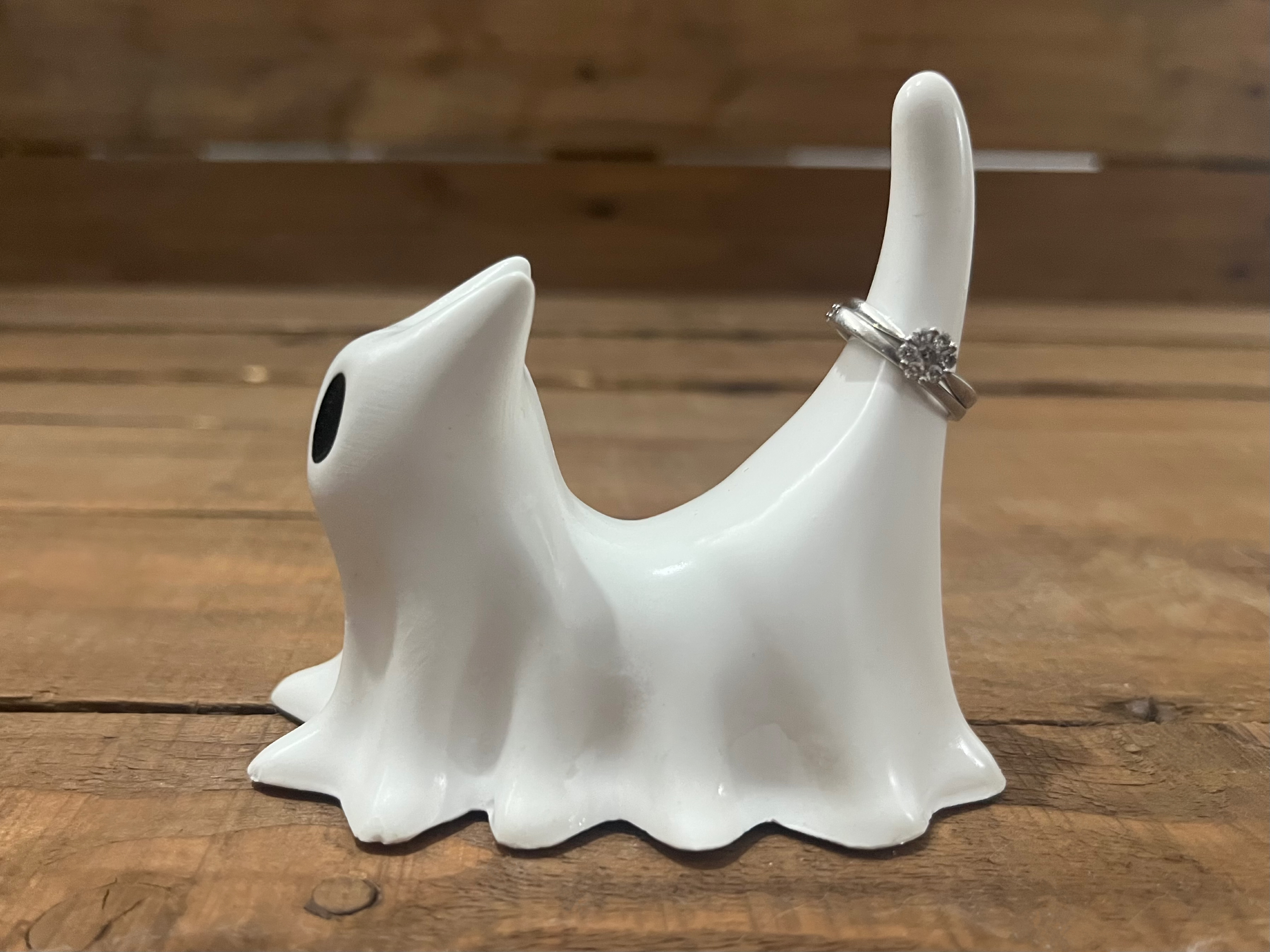Ghost Cat Ring Holder Figurine image 2